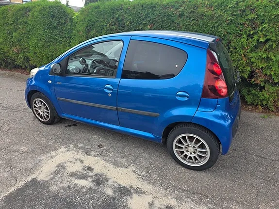 Peugeot 107 2007 photo 4