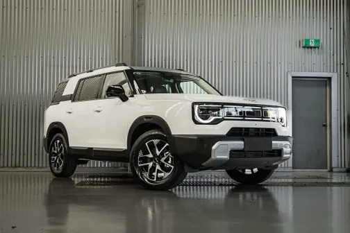 BAIC B30
