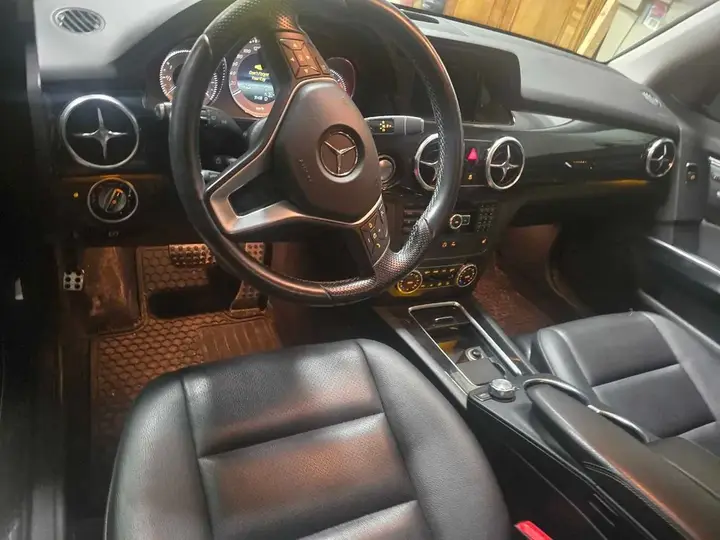 Mercedes-Benz Glk Class 2014 photo 2