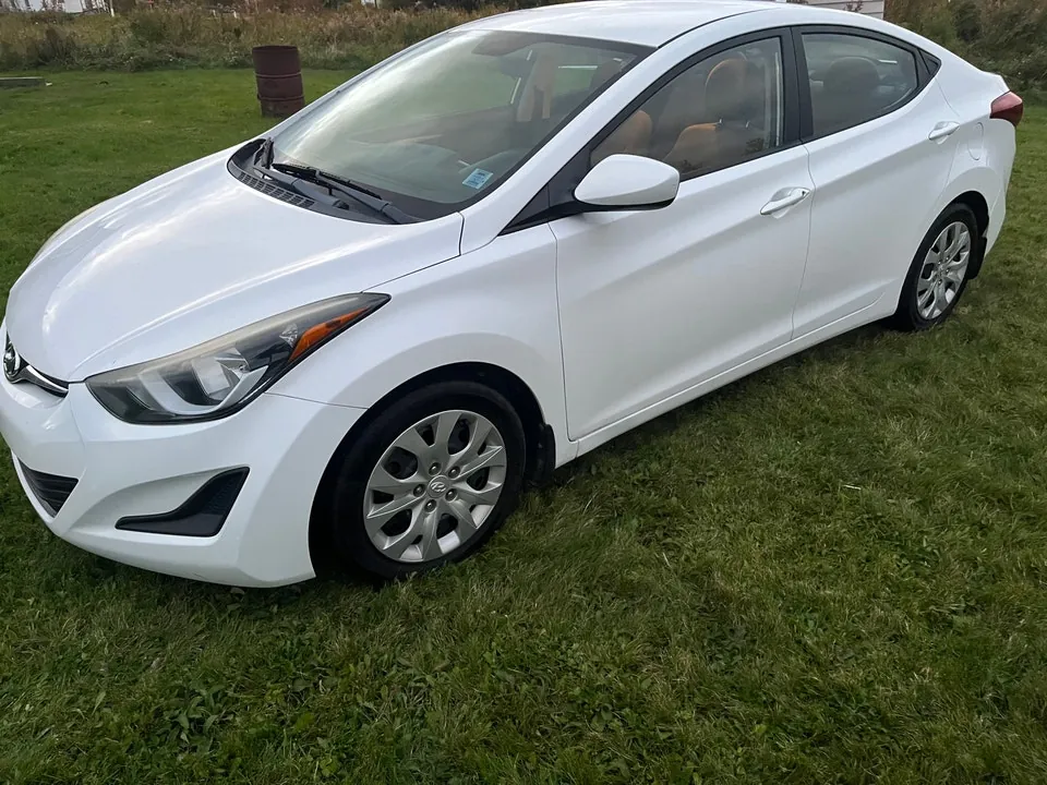 Hyundai Elantra 2015 photo 5