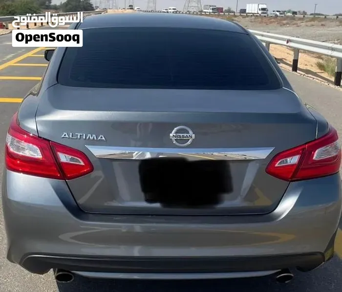 Nissan Altima