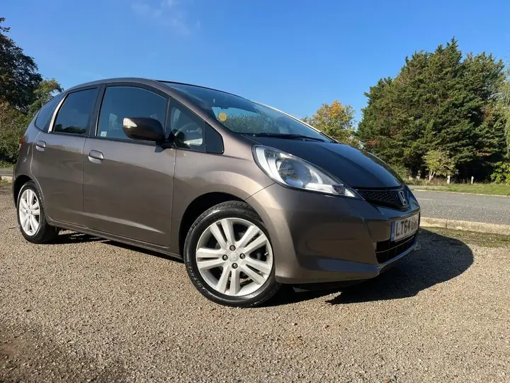 Honda Jazz 2014 photo 2
