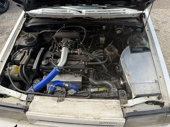 Mazda 323 1987 photo 4