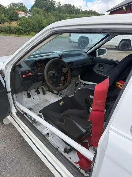 Mazda 323 1987 photo 3