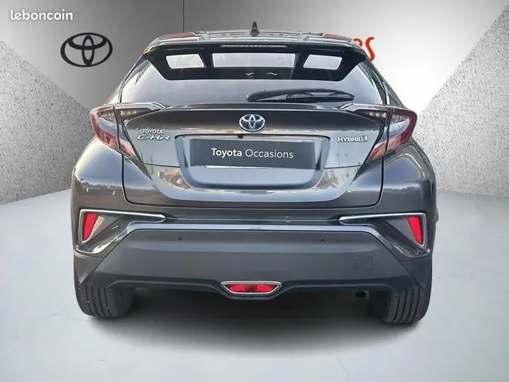 Toyota C-Hr 2018 photo 4