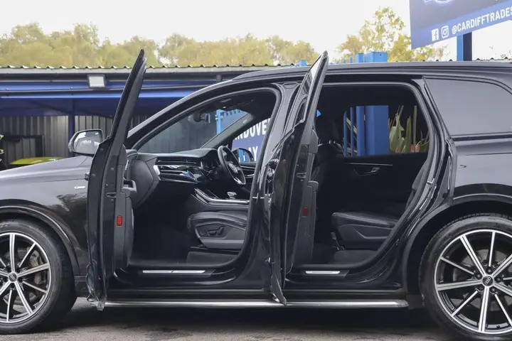 Audi Q7 2022 photo 3