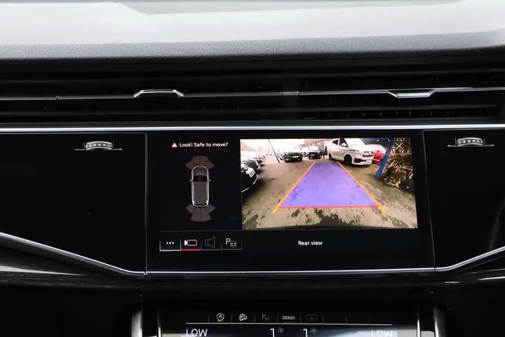 Audi Q7 2022 photo 5