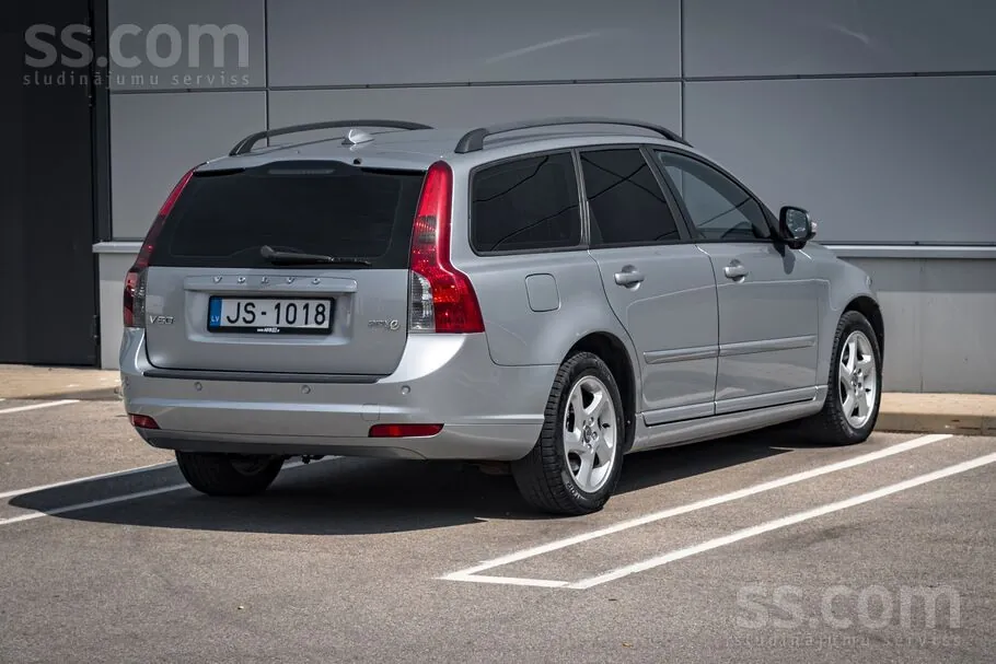 Volvo V50 2010 photo 4