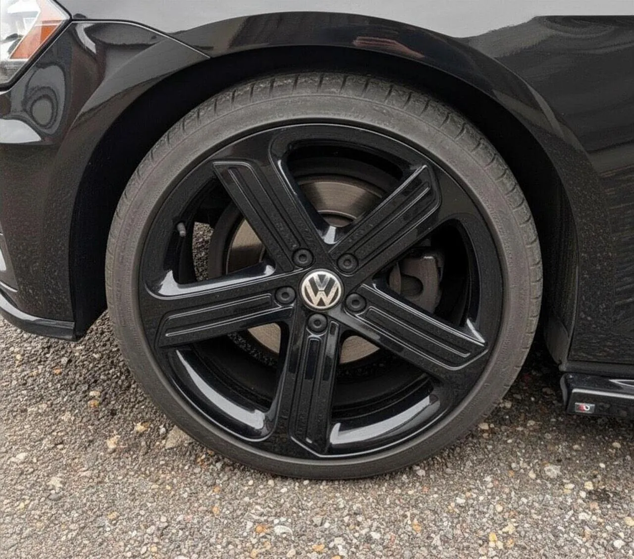 Volkswagen Scirocco R 2016 photo 2