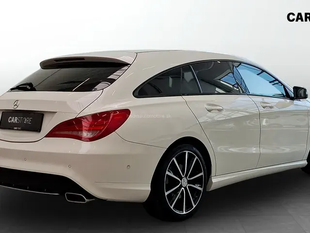 Mercedes-Benz Cla Shooting Brake 2015 photo 2
