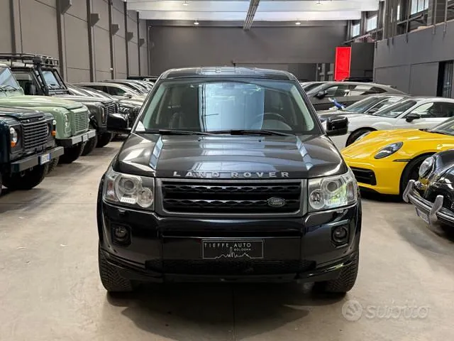Land Rover Freelander 2012 photo 2