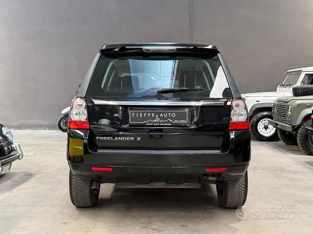 Land Rover Freelander 2012 photo 5