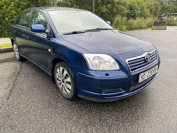 Toyota Avensis 2004 photo 3