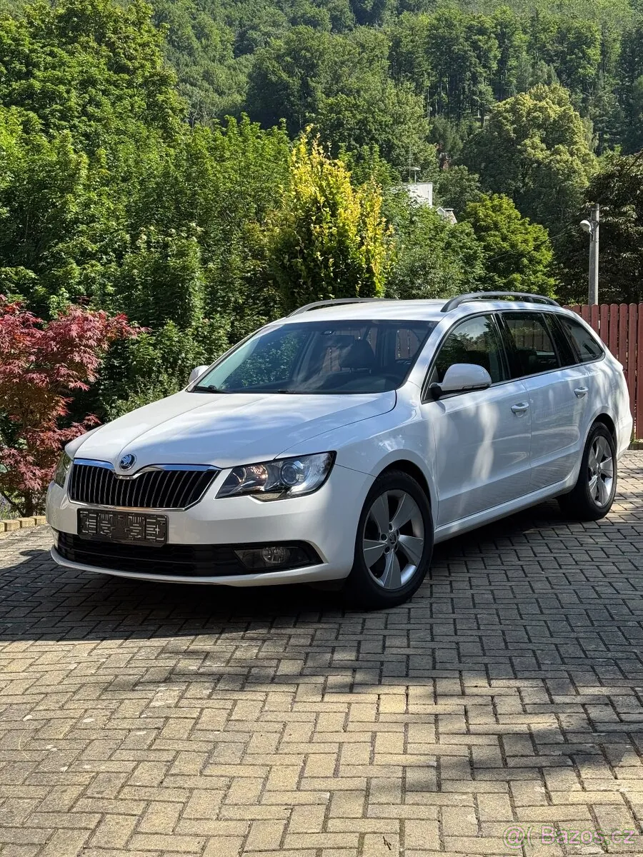 Skoda Superb 2013 photo 3