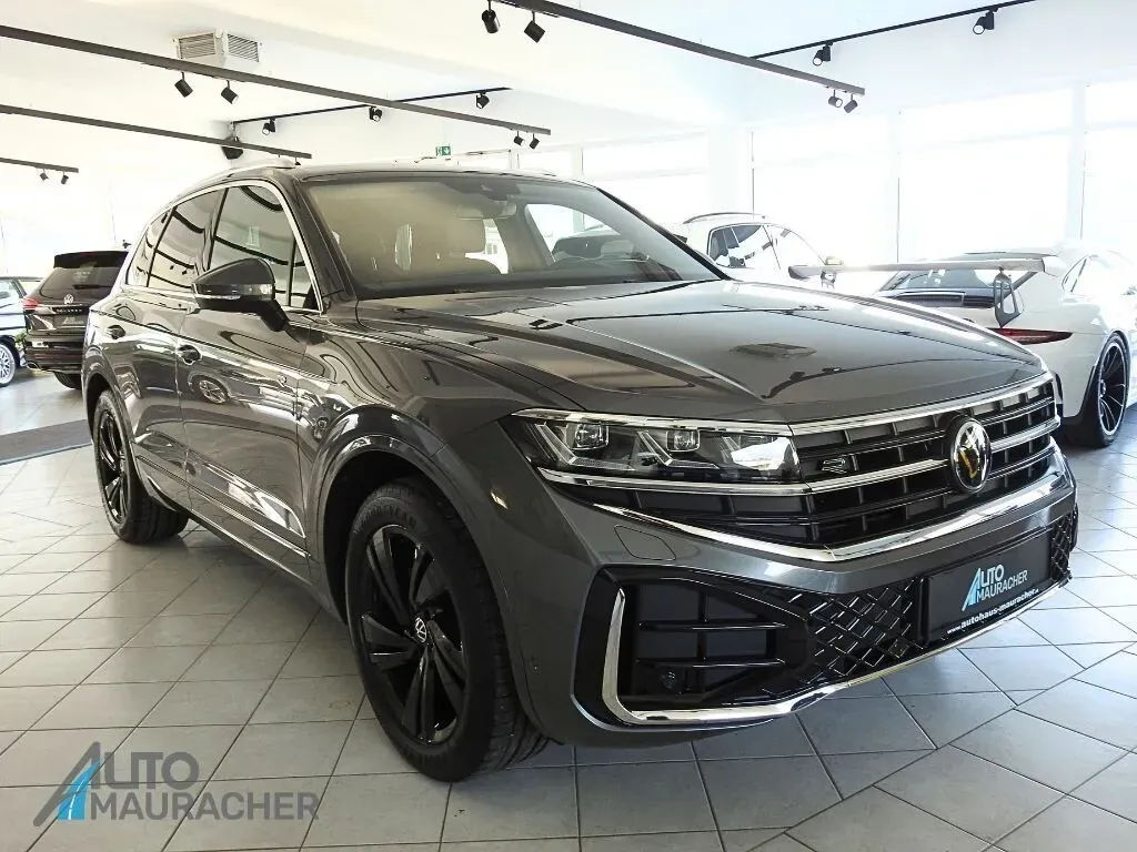 Volkswagen Touareg 2024 photo 2