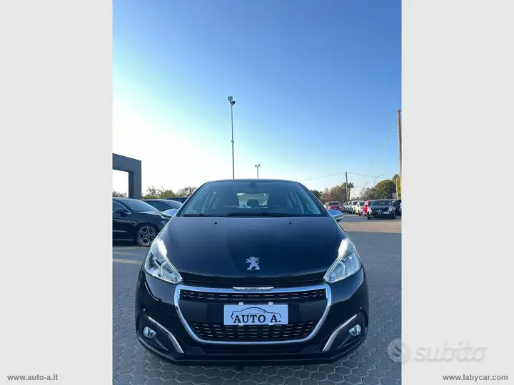 Peugeot 208 2019 photo 2
