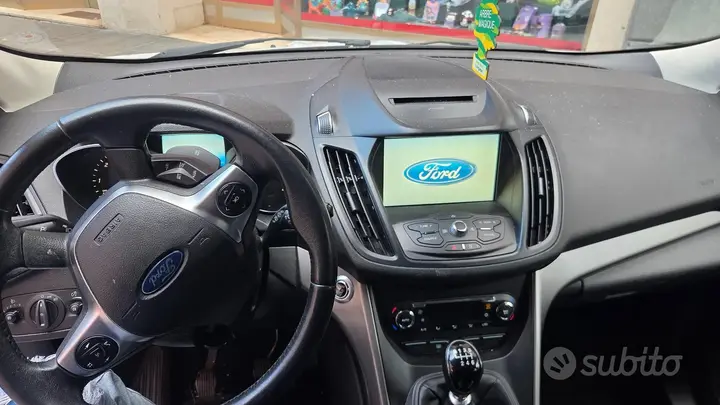 Ford Kuga 2016 photo 4