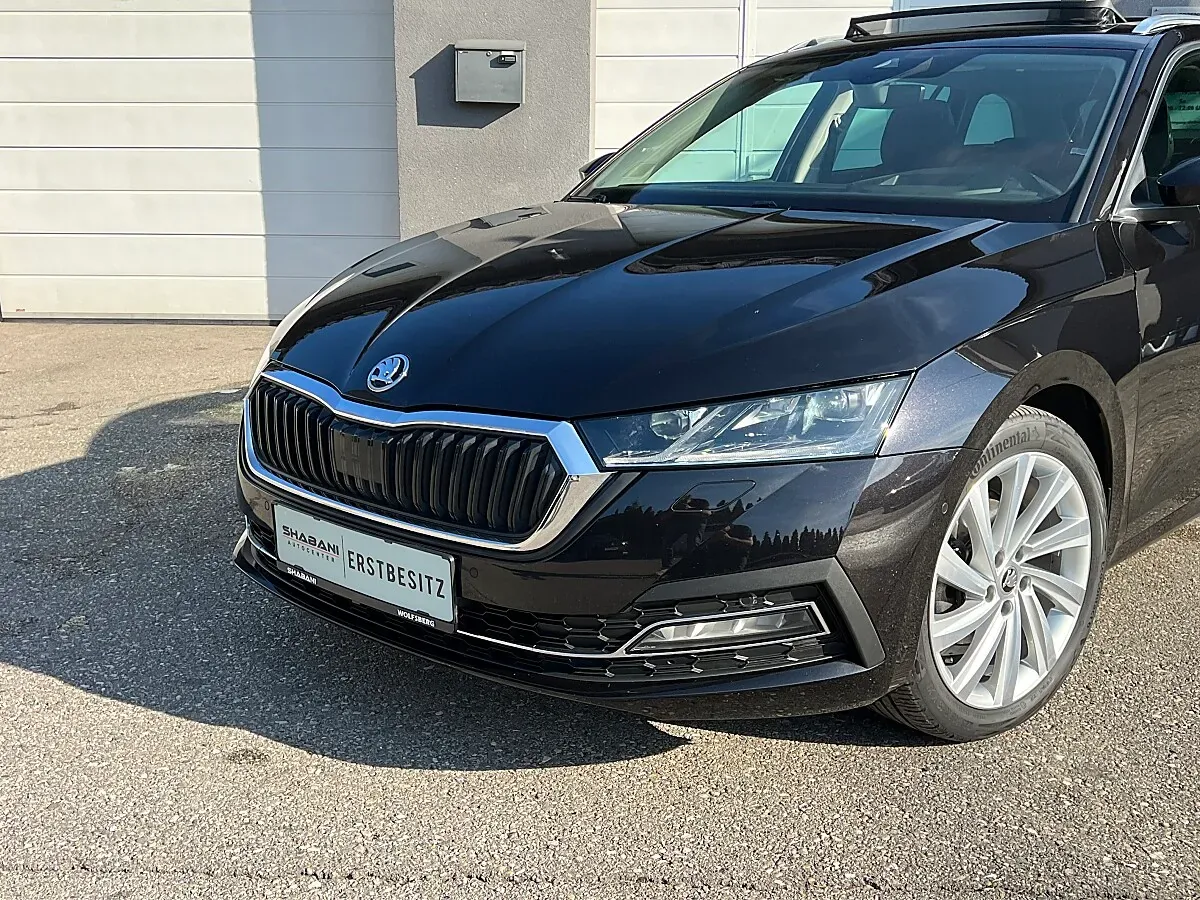 Skoda Octavia 2021 photo 2