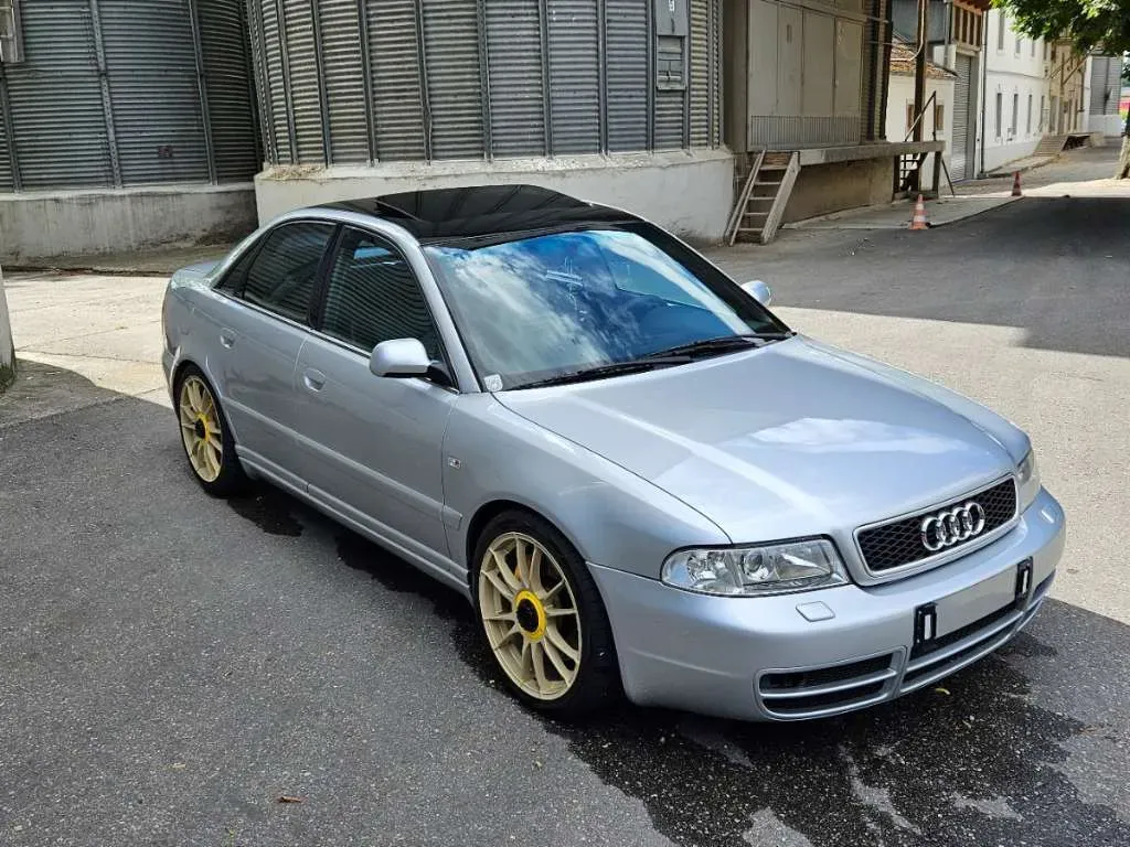 Audi A4 2000 photo 3