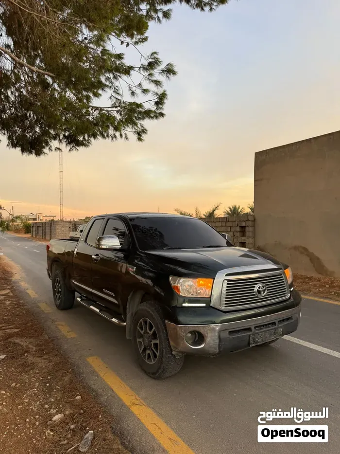 Toyota Tundra 2010 photo 2