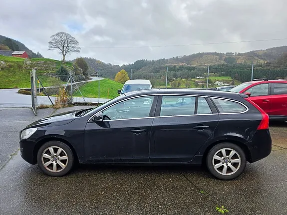 Volvo V60 2011 photo 2