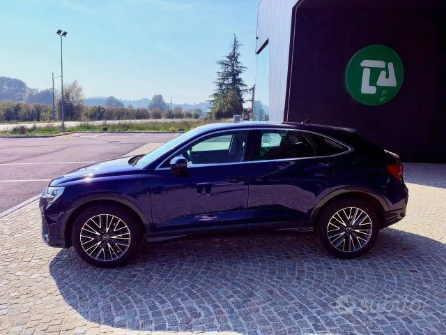 Audi Q3 2022 photo 5