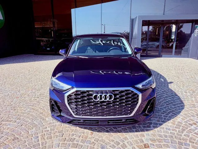 Audi Q3 2022 photo 3