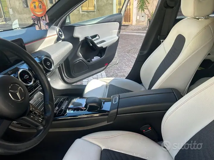 Mercedes-Benz A 180 2019 photo 2