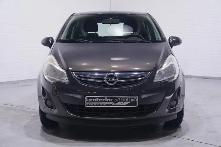 Opel Corsa 2013 photo 2