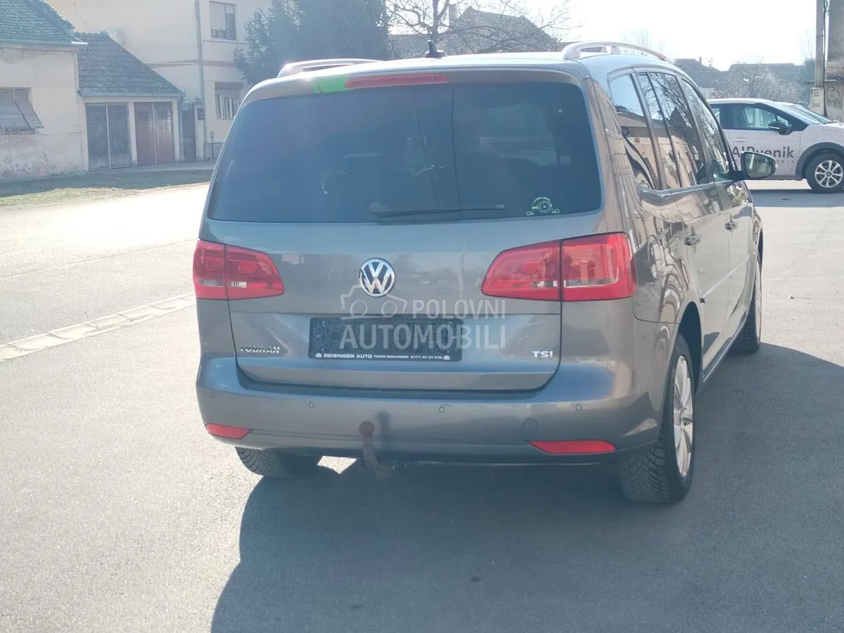 Volkswagen Touran 2011 photo 3