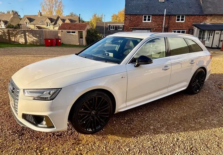 Audi A4 Avant 2019 photo 3