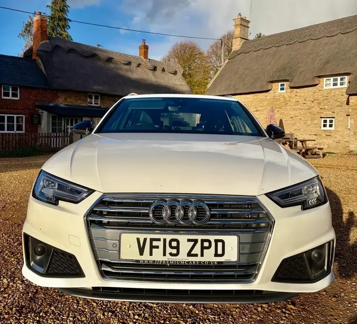 Audi A4 Avant 2019 photo 2