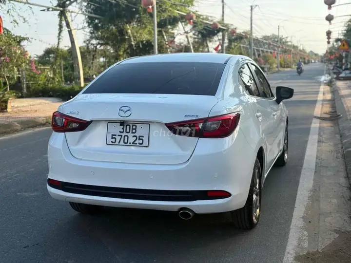 Mazda 2 2025 photo 4