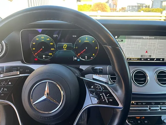 Mercedes-Benz E220 2022 photo 4
