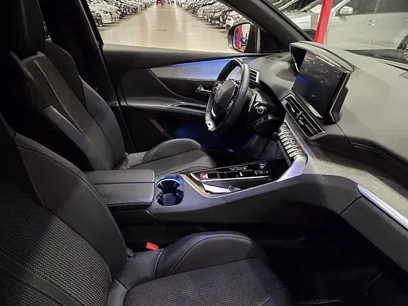 Peugeot 5008 2023 photo 4