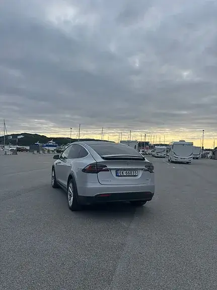 Tesla Model X 2017 photo 4