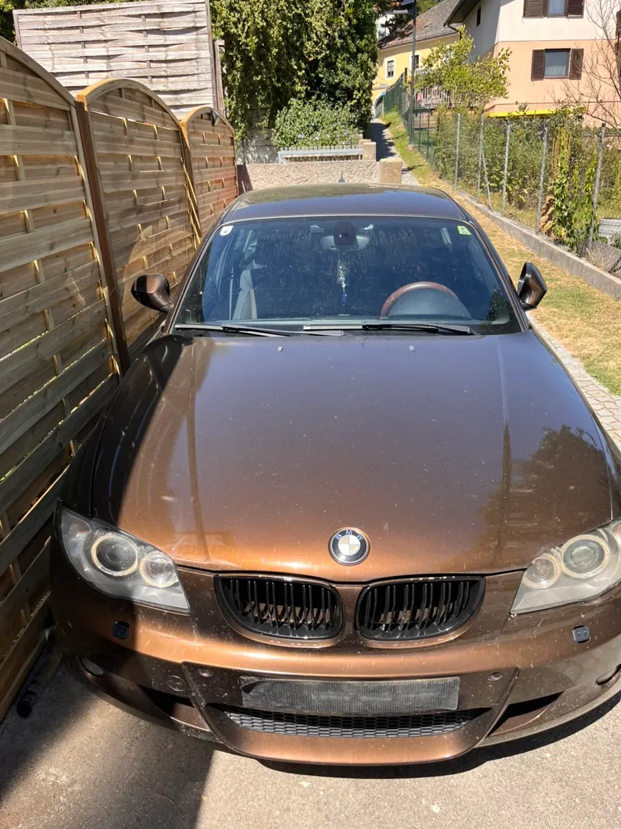 BMW 1 Series 2010 photo 2