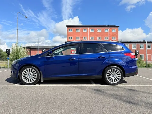 Ford Focus 2014 photo 2