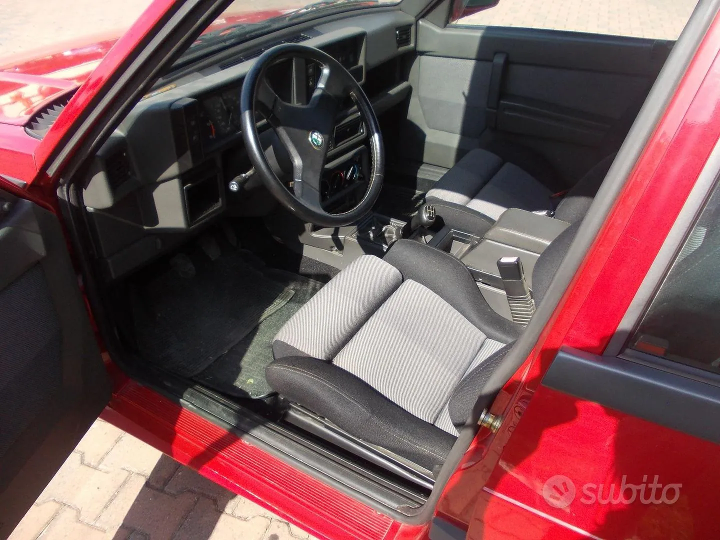 Alfa Romeo 75 1991 photo 3