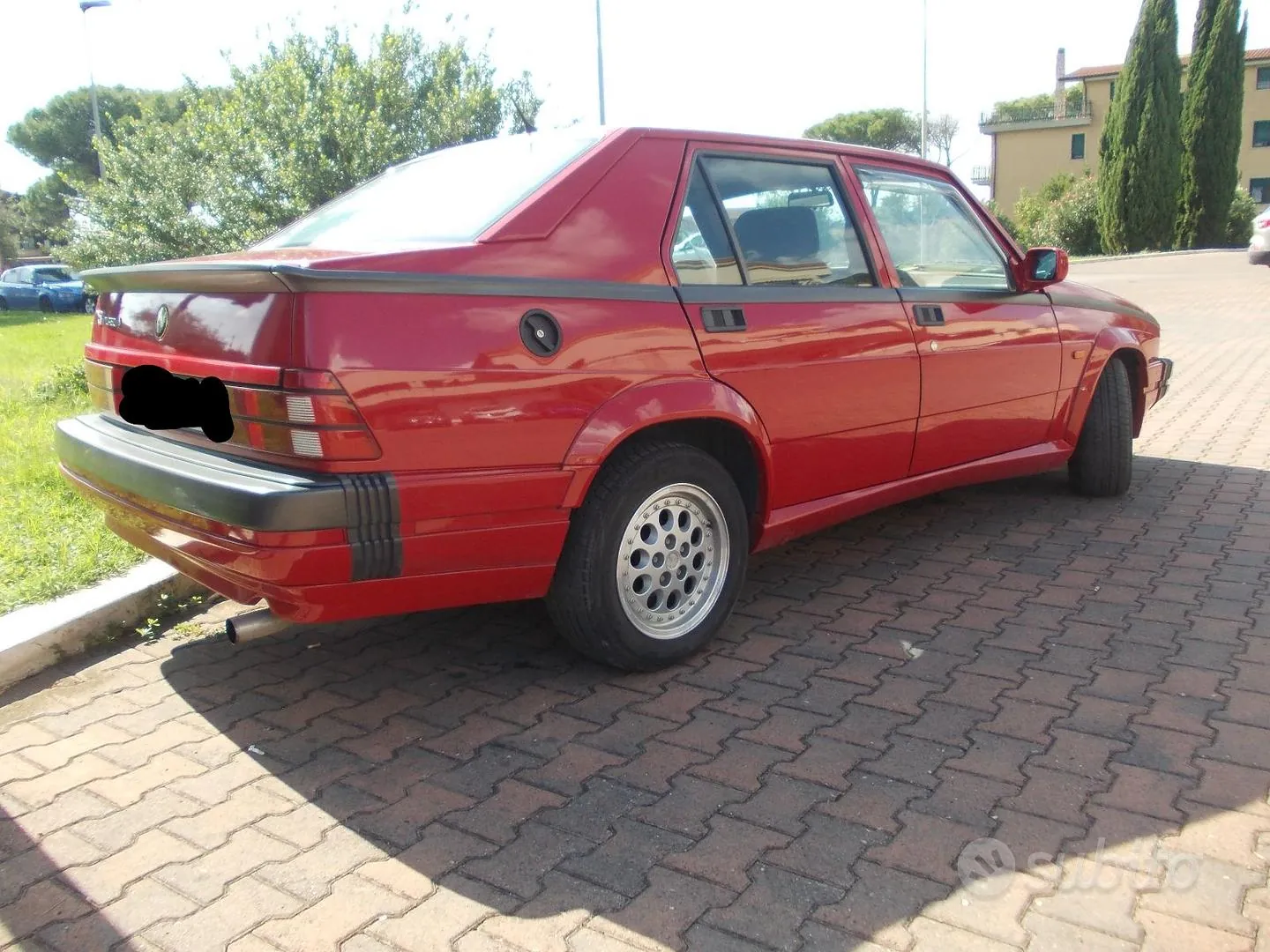 Alfa Romeo 75 1991 photo 4