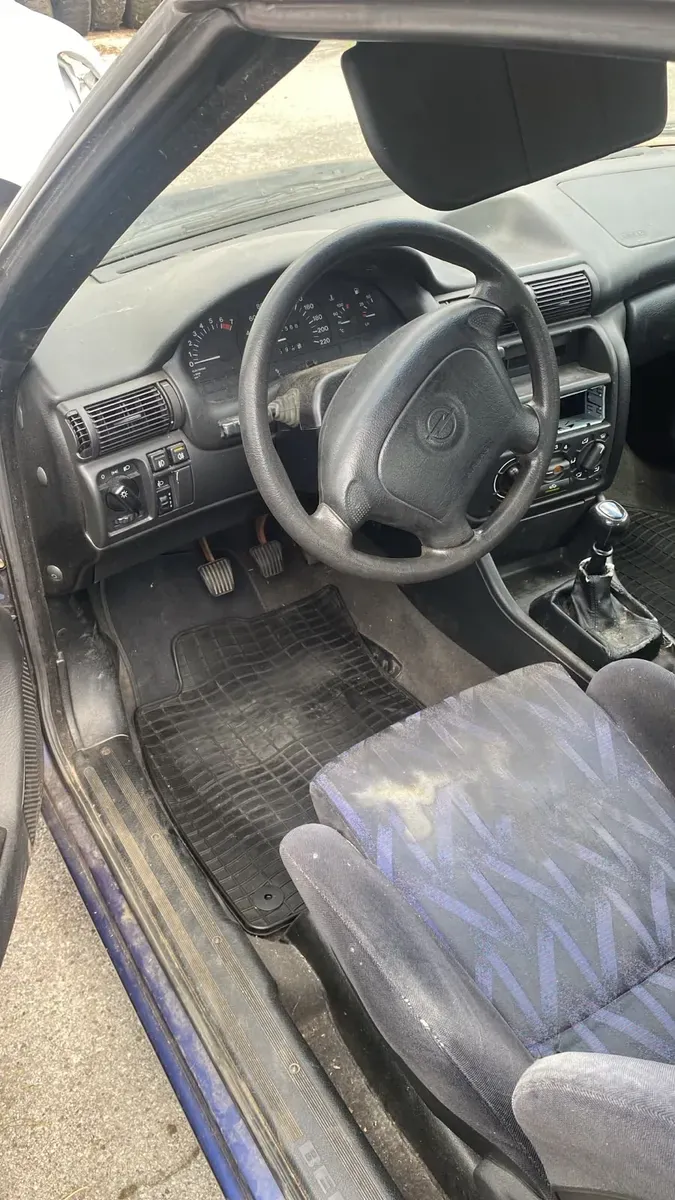 Opel Astra 1995 photo 2