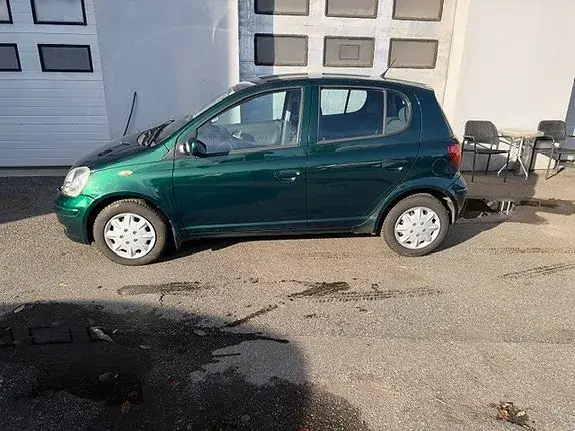 Toyota Yaris 2003 photo 4