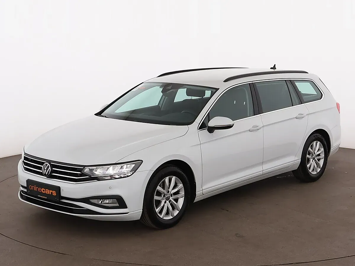 Volkswagen Passat 2022 photo 2