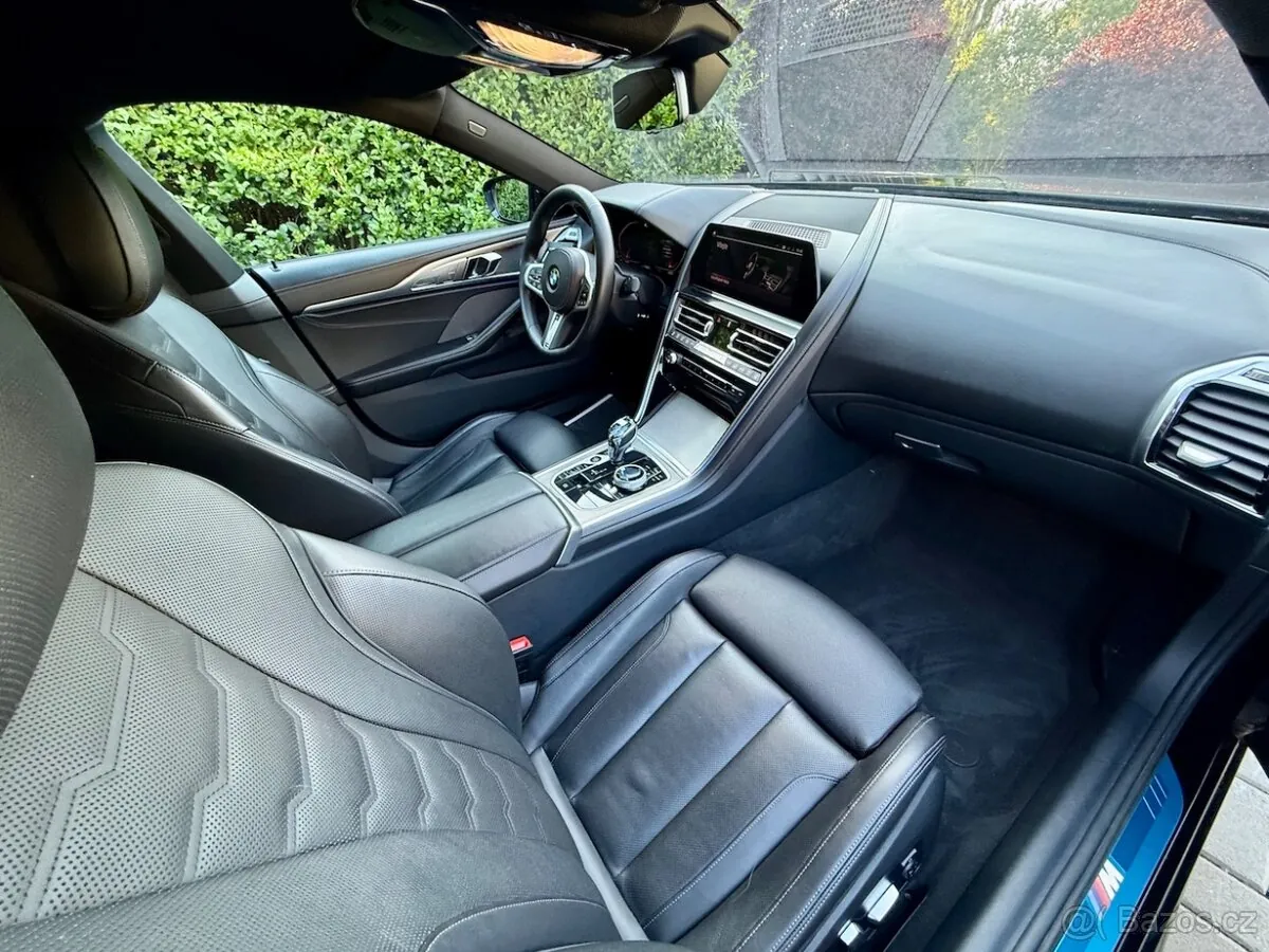 BMW 8 Series 2020 photo 4