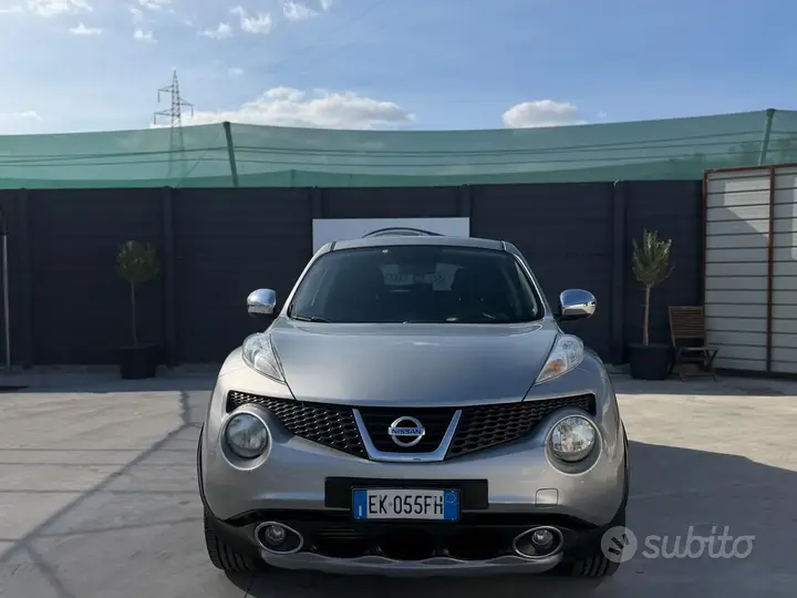 Nissan Juke 2011 photo 2
