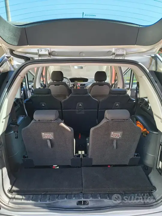 Citroen Grand C4 Picasso 2009 photo 5