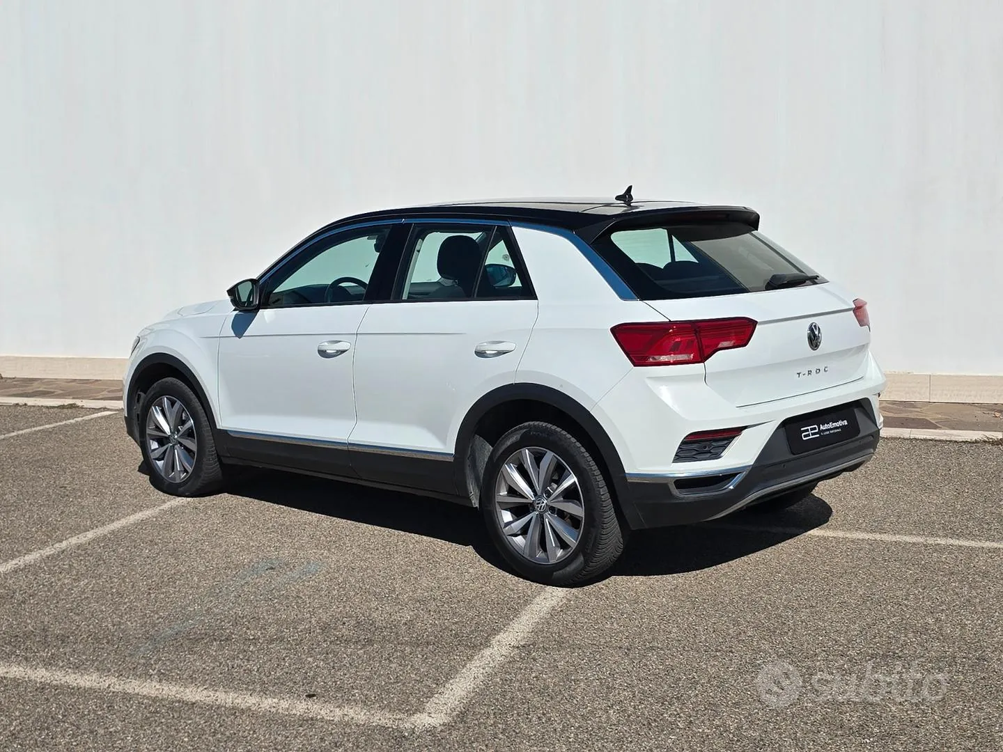 Volkswagen T-Roc 2019 photo 2