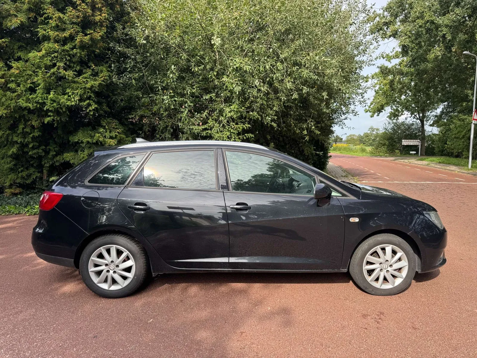 Seat Ibiza 2012 photo 4