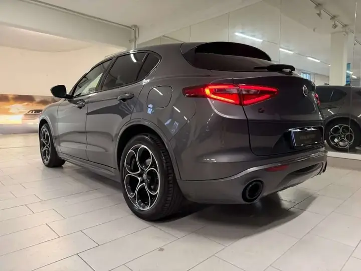 Alfa Romeo Stelvio 2021 photo 5