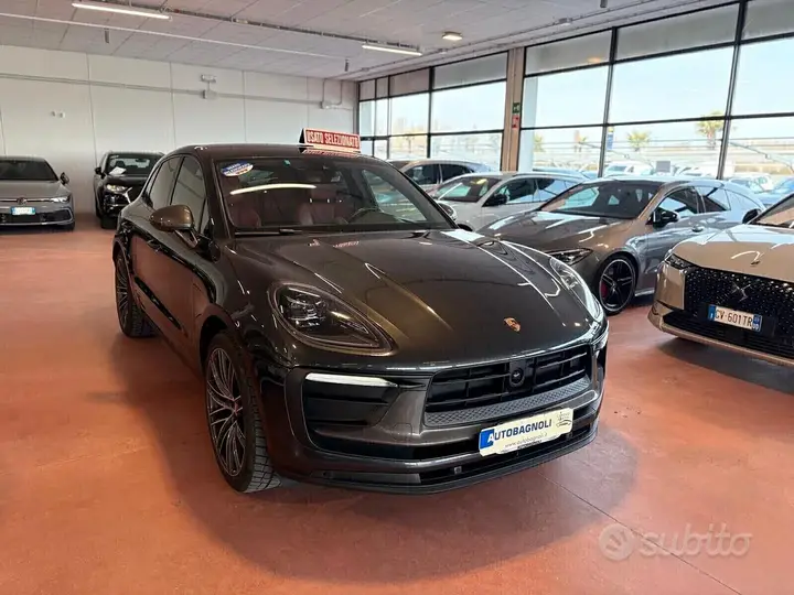 Porsche Macan 2023 photo 2